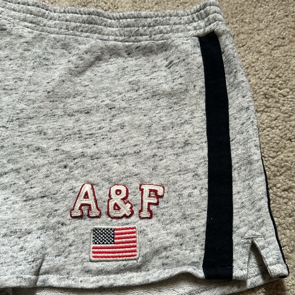 A&F Shorts - Picture 2 of 5